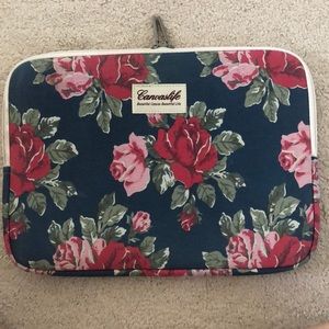 Laptop sleeve
